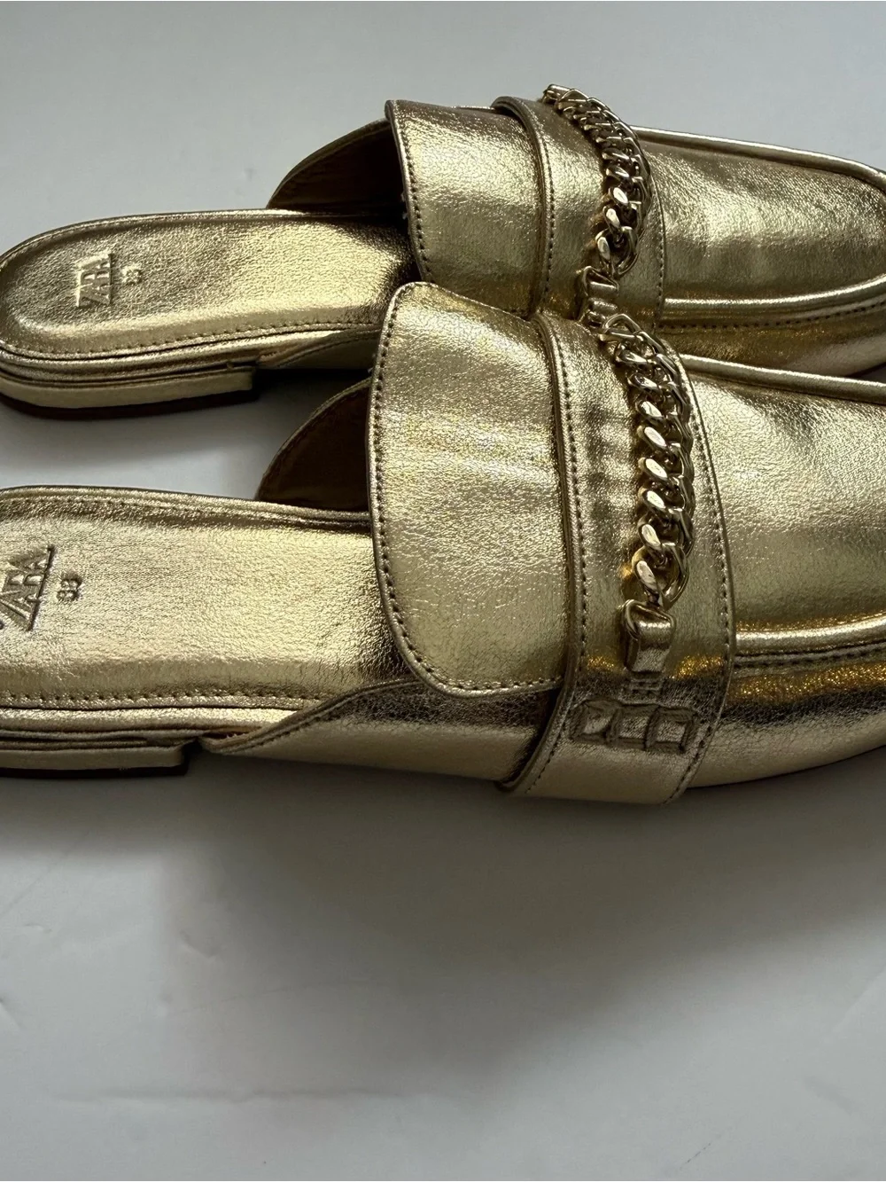 Zara Girls Gold Chain Loafer Mules EU 38 Big Kid 5.5 Never Worn